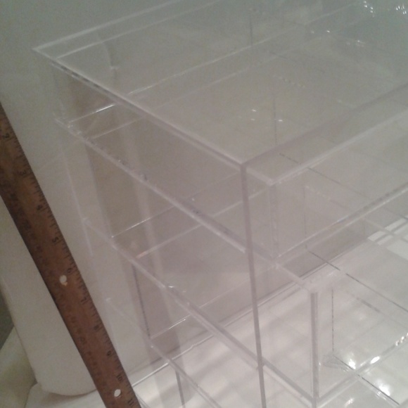 NEW LARGE CLEAR ACRYLIC MAKEUP STORAGE - Picture 5 of 8